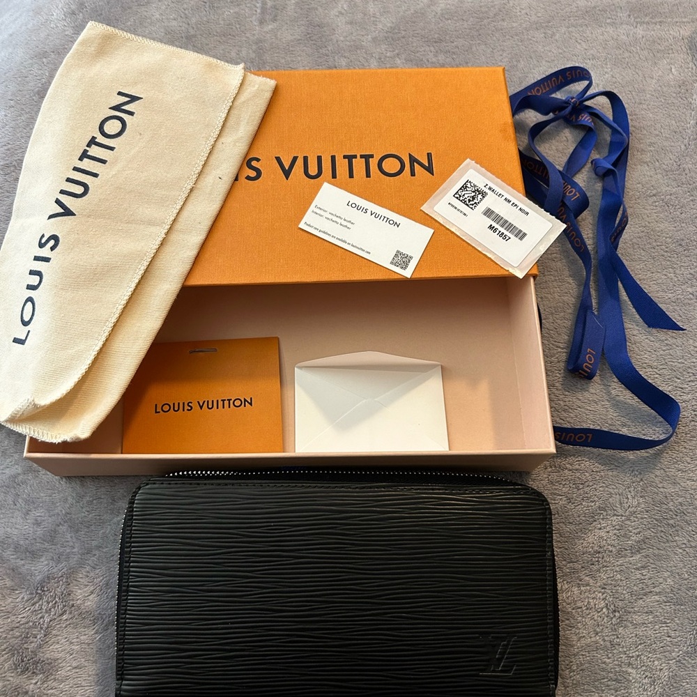 Louis Vuitton Zippy Wallet M61857 Epi Leather Nior